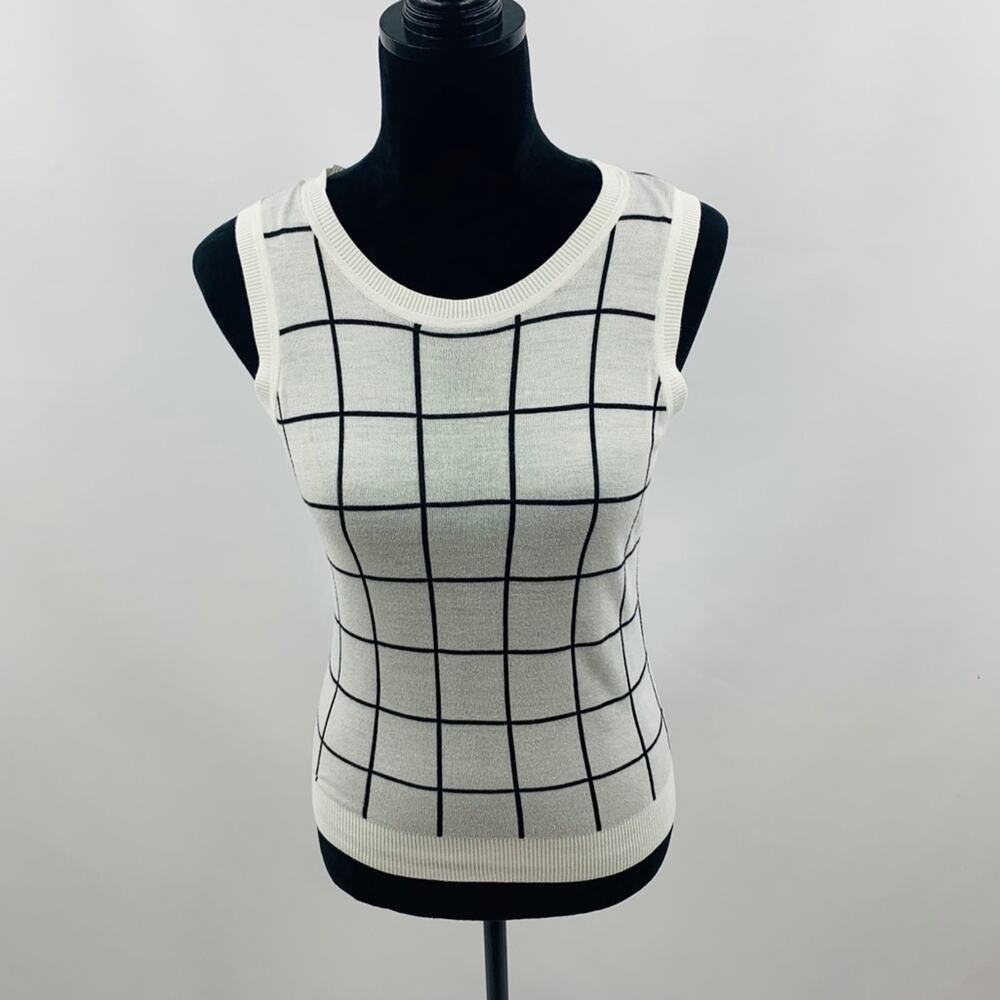 Halogen White & Black Box Striped Sweater Vest - Picture 6 of 10
